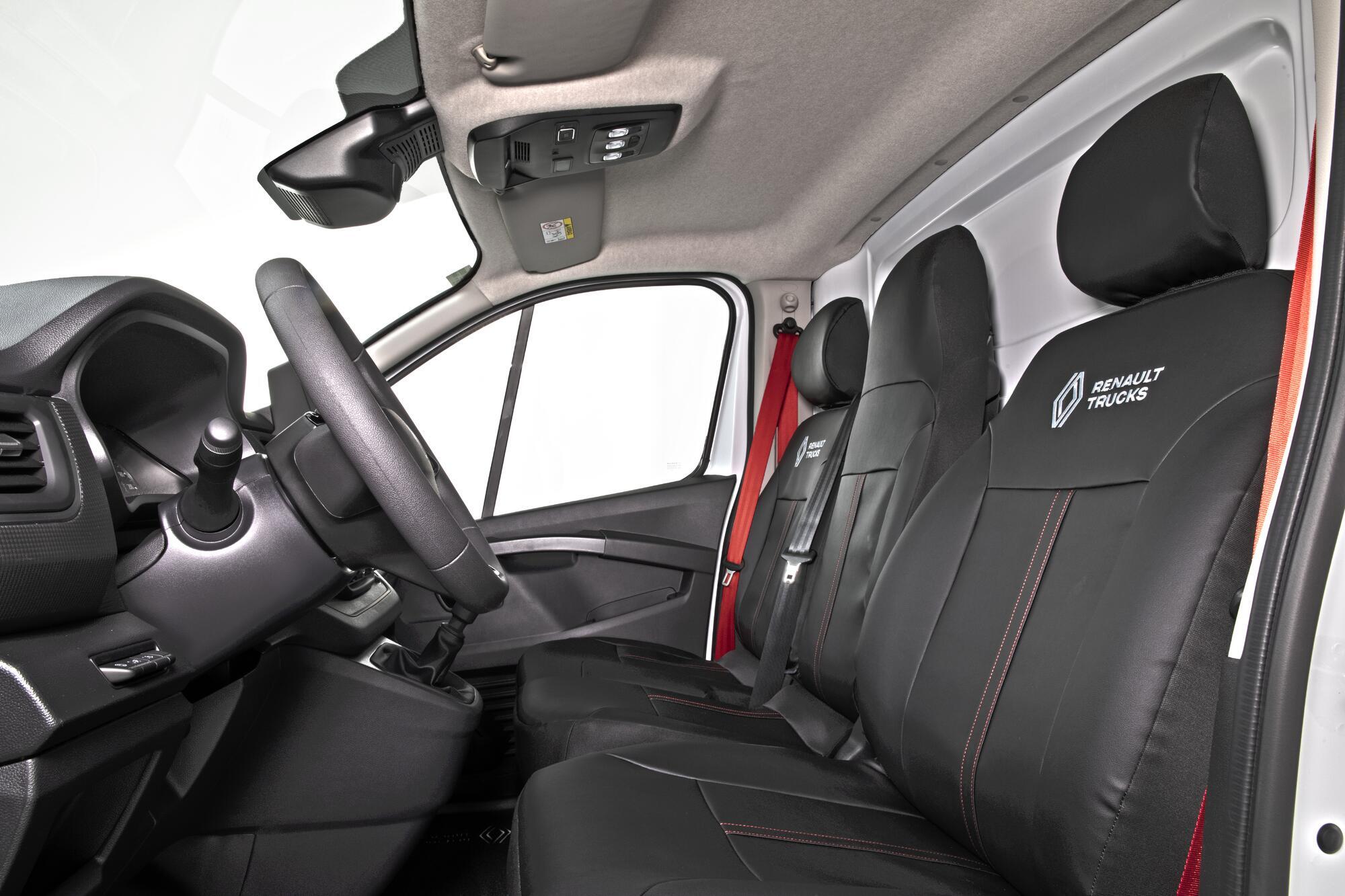 Renault Trucks Trafic Protect your seats with style