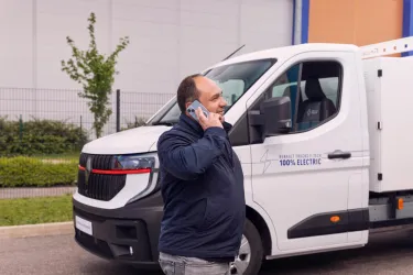 Renault Trucks Master 4 Red EDITION