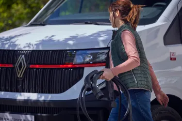 Renault Trucks Master 4 Red EDITION